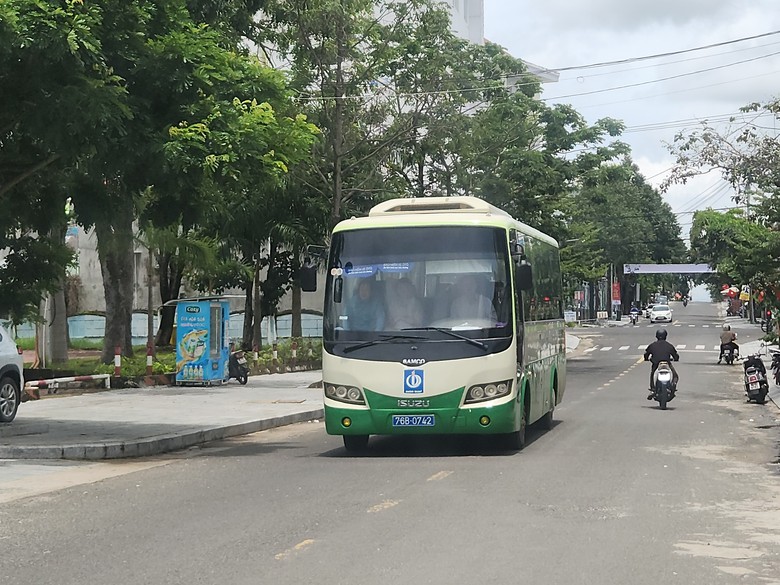 Quảng Ng&atilde;i c&oacute; bao nhi&ecirc;u tuyến xe bu&yacute;t li&ecirc;n tỉnh, nội tỉnh sau s&aacute;p nhập ? - Ảnh 2.