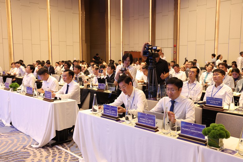 Khánh Hòa kêu gọi đầu tư phát triển hệ sinh thái cảng biển, logistics, hướng tới cảng biển đặc biệt - Ảnh 2.
