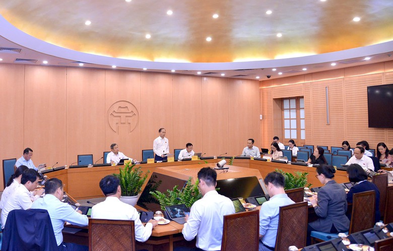 Đại biểu HĐND Hà Nội hiến kế gỡ vướng quy hoạch, cải tạo chung cư cũ - Ảnh 1.