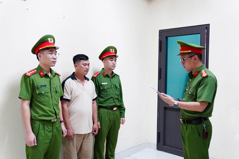 Ph&uacute; Thọ khởi tố 5 bị can li&ecirc;n quan c&agrave;i đặt phần mềm tr&aacute;i ph&eacute;p tr&ecirc;n m&aacute;y t&iacute;nh Th&aacute;nh Gi&oacute;ng - Ảnh 2.
