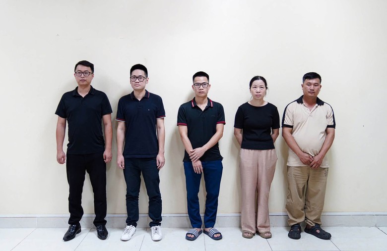 Ph&uacute; Thọ khởi tố 5 bị can li&ecirc;n quan c&agrave;i đặt phần mềm tr&aacute;i ph&eacute;p tr&ecirc;n m&aacute;y t&iacute;nh Th&aacute;nh Gi&oacute;ng - Ảnh 1.
