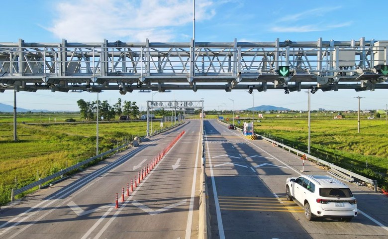 Bắt đầu thu ph&iacute; 5 tuyến cao tốc Bắc - Nam đoạn B&atilde;i Vọt - Cam Lộ từ 20h ng&agrave;y mai 15/7 - Ảnh 1.