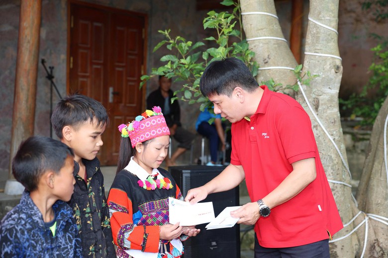 Vietjet tiếp lửa hành trình "Tôi yêu Tổ quốc tôi" - Ảnh 5.