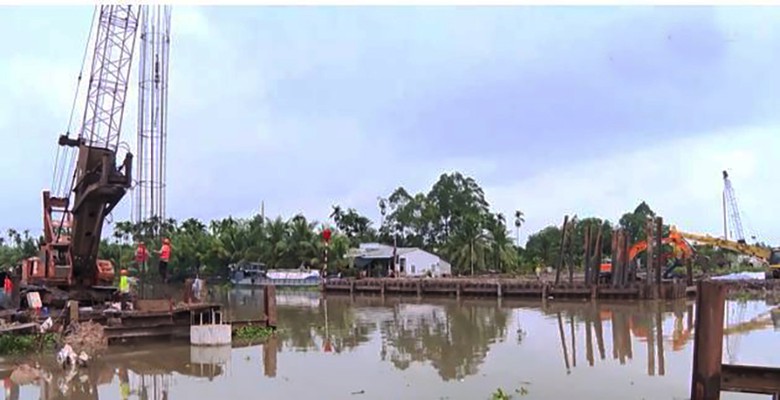 Cần Thơ th&uacute;c tiến độ dự &aacute;n cầu v&agrave; đường Nguyễn Ch&iacute; Thanh - Ảnh 1.