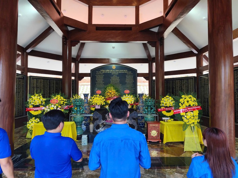 H&agrave;nh tr&igrave;nh về nguồn đầy &yacute; nghĩa của tuổi trẻ B&aacute;o X&acirc;y dựng - Ảnh 5.