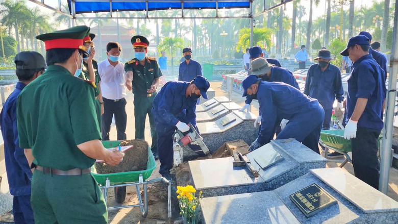 C&agrave; Mau: Lấy mẫu sinh phẩm x&aacute;c định danh t&iacute;nh 761 liệt sĩ chưa x&aacute;c định được th&ocirc;ng tin - Ảnh 5.