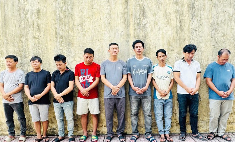 Công an Hà Tĩnh triệt phá đường dây cá độ bóng đá đến 200 tỷ đồng mùa World Cup - Ảnh 1.