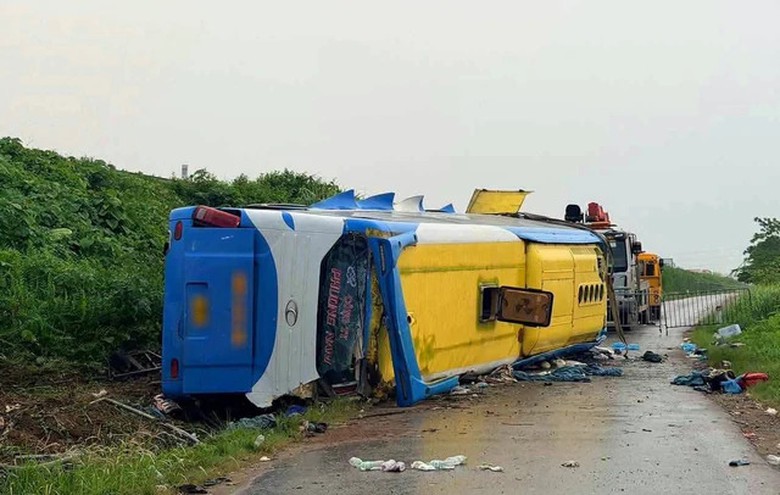 Khẩn trương điều tra, làm rõ nguyên nhân vụ tai nạn trên tuyến cao tốc Pháp Vân - Cầu Giẽ - Ảnh 1.
