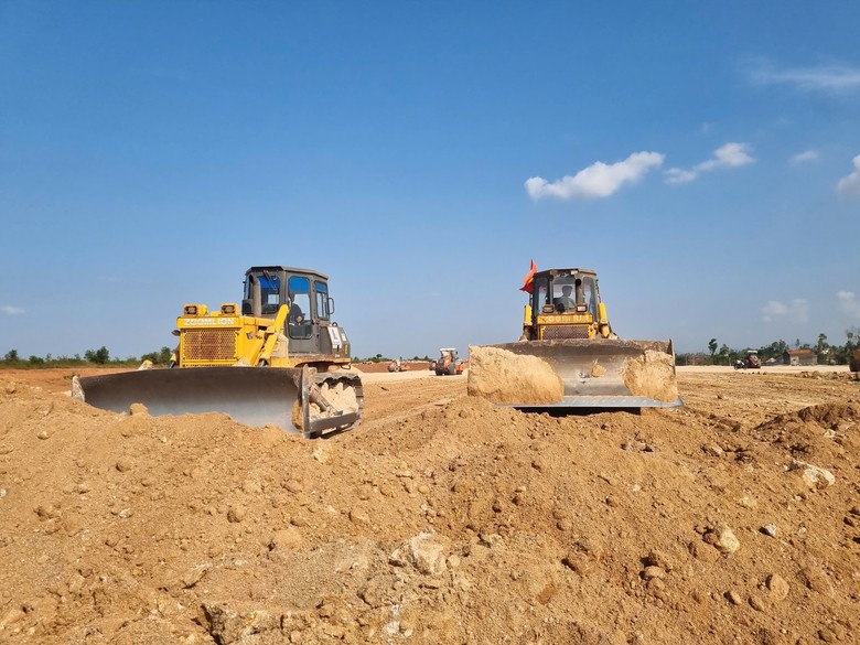 Gia Lai quyết liệt gỡ khó, sớm khởi công 75 dự án lớn - Ảnh 2.