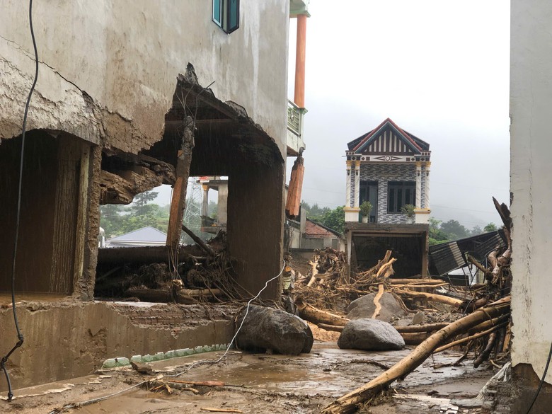 Mưa lũ ở Lai Ch&acirc;u l&agrave;m 4 người chết, 4 người mất t&iacute;ch, thiệt hại hơn 120 tỷ đồng - Ảnh 3.