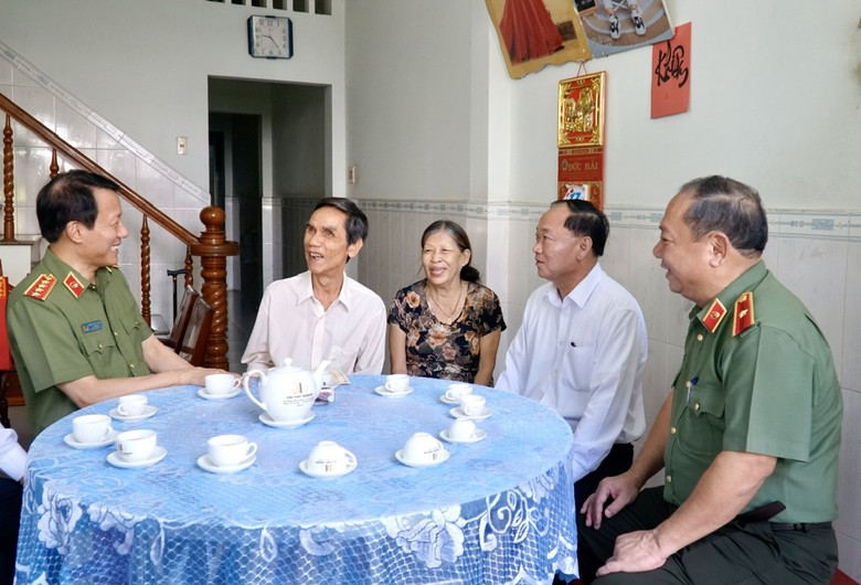 Bộ trưởng Bộ Công an: Bảo đảm an ninh phải gắn với chiến lược phát triển của Gia Lai - Ảnh 5.