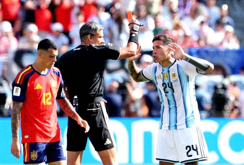 Đội tuyển Argentina lập loạt kỷ lục buồn sau thất bại trước Tây Ban Nha - Ảnh 2.