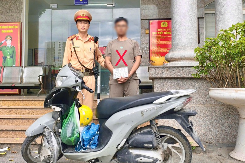 Hà Nội: CSGT phá án trộm cắp xe máy từ vụ tai nạn giao thông - Ảnh 1.