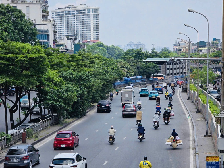 Hà Nội đồng loạt triển khai các giải pháp vận hành vùng phát thải thấp Vành đai 1 - Ảnh 1.