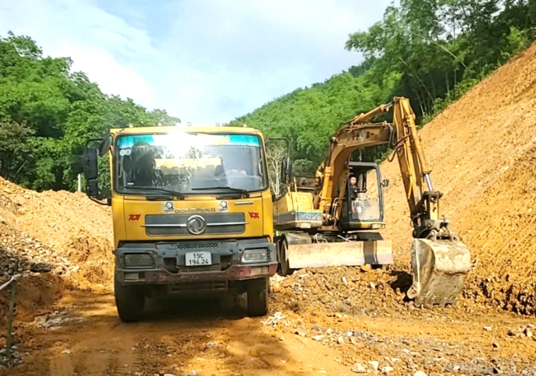 Dự &aacute;n giao th&ocirc;ng miền n&uacute;i Thanh H&oacute;a ho&agrave;n th&agrave;nh trước m&ugrave;a mưa 2026 - Ảnh 1.