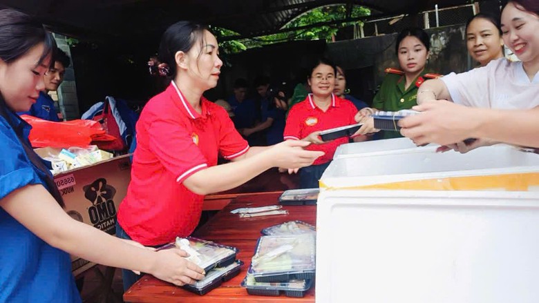 Tình người nơi rốn lũ Mường Than - Ảnh 17.