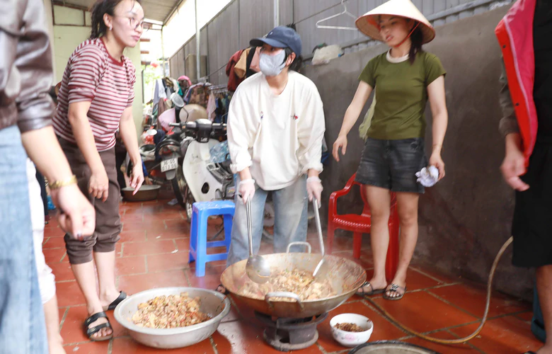 Tình người nơi rốn lũ Mường Than - Ảnh 5.