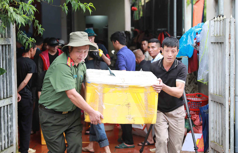 Tình người nơi rốn lũ Mường Than - Ảnh 10.