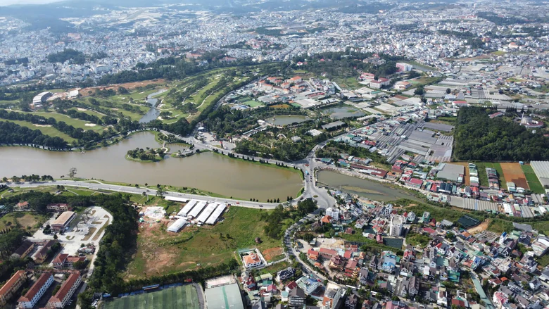 L&acirc;m Đồng: Phục hồi, mở mới 10 đường bay khi s&acirc;n bay Li&ecirc;n Khương hoạt động trở lại - Ảnh 2.
