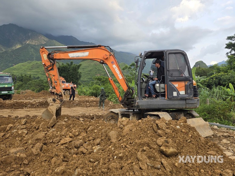 Những ngôi nhà mới khu tái định cư cho người dân Mường Thang đang thành hình? - Ảnh 10.