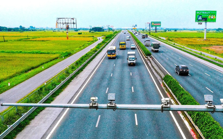 Bộ X&acirc;y dựng tăng tốc, quyết liệt th&aacute;o gỡ c&aacute;c điểm nghẽn chuyển đổi số - Ảnh 2.