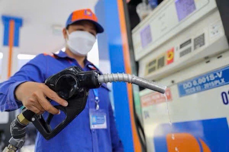 H&agrave; Nội kiểm tra, gi&aacute;m s&aacute;t chất lượng xăng sinh học E10 tr&ecirc;n to&agrave;n địa b&agrave;n - Ảnh 1.