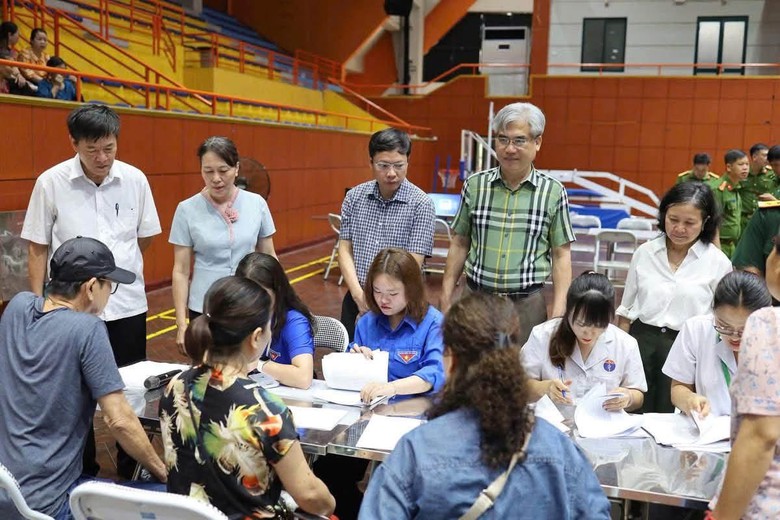 H&agrave; Nội chạy đua với thời gian để trả lại t&ecirc;n cho c&aacute;c liệt sĩ - Ảnh 4.