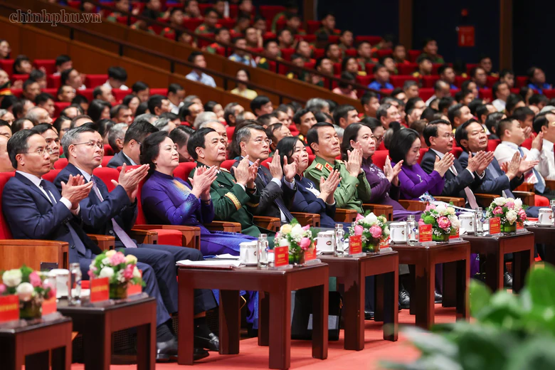 Những h&igrave;nh ảnh x&uacute;c động tại Hội nghị tri &acirc;n người c&oacute; c&ocirc;ng với c&aacute;ch mạng to&agrave;n quốc năm 2026 - Ảnh 6.