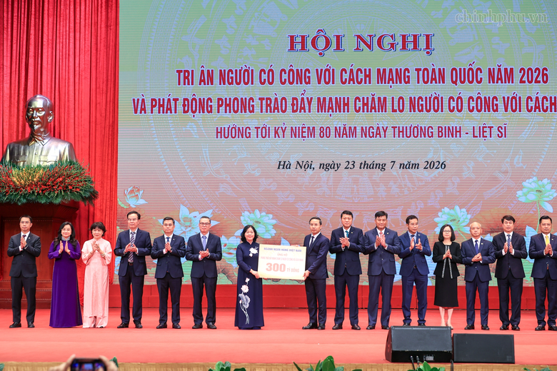 Thủ tướng Ch&iacute;nh phủ ph&aacute;t động "Phong tr&agrave;o đẩy mạnh chăm lo người c&oacute; c&ocirc;ng với c&aacute;ch mạng" - Ảnh 4.