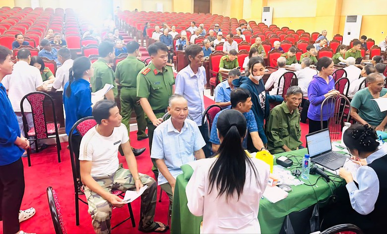 Ninh B&igrave;nh hỗ trợ thu nhận mẫu ADN của th&acirc;n nh&acirc;n liệt sĩ năm 2026 - Ảnh 1.