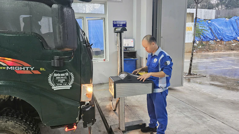 Huế: Th&ocirc;ng tư 30 đẩy mạnh chuyển đổi số, giảm tối đa thủ tục h&agrave;nh ch&iacute;nh - Ảnh 1.