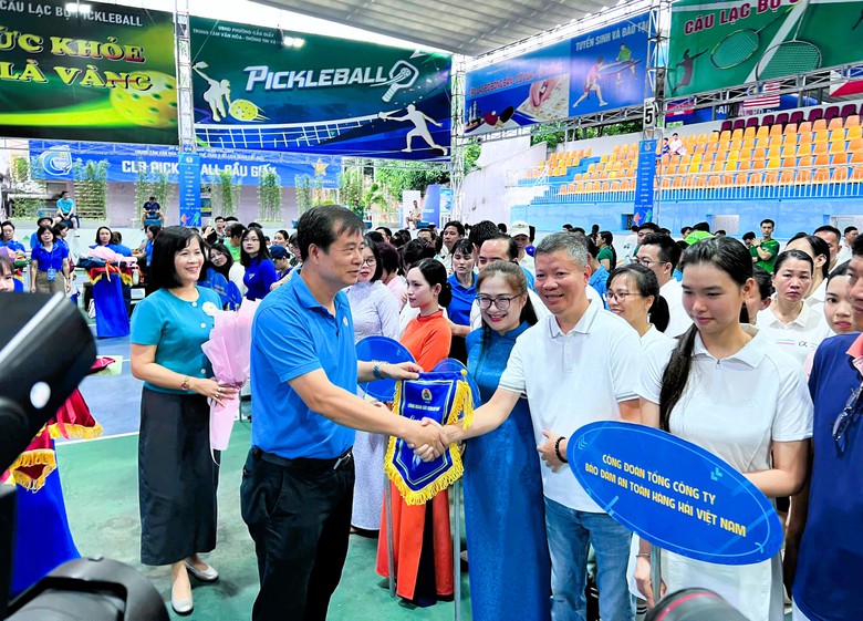 Sôi nổi giải Pickleball chào mừng kỷ niệm 97 năm Ngày thành lập Công đoàn Việt Nam - Ảnh 1.