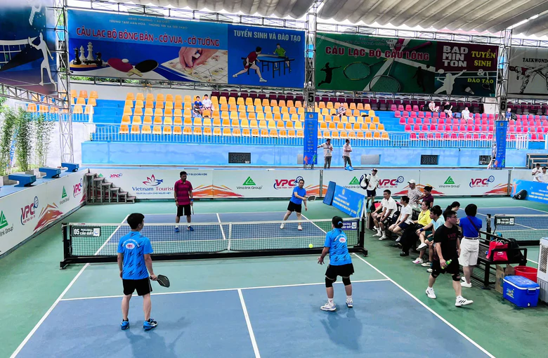 Sôi nổi giải Pickleball chào mừng kỷ niệm 97 năm Ngày thành lập Công đoàn Việt Nam - Ảnh 4.