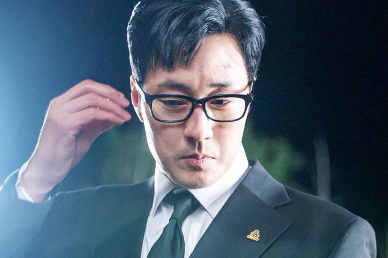 So Ji Sub chi tiền tỷ mua v&agrave;ng tặng &ecirc; k&iacute;p phim "Agent Kim reactivated" - Ảnh 3.