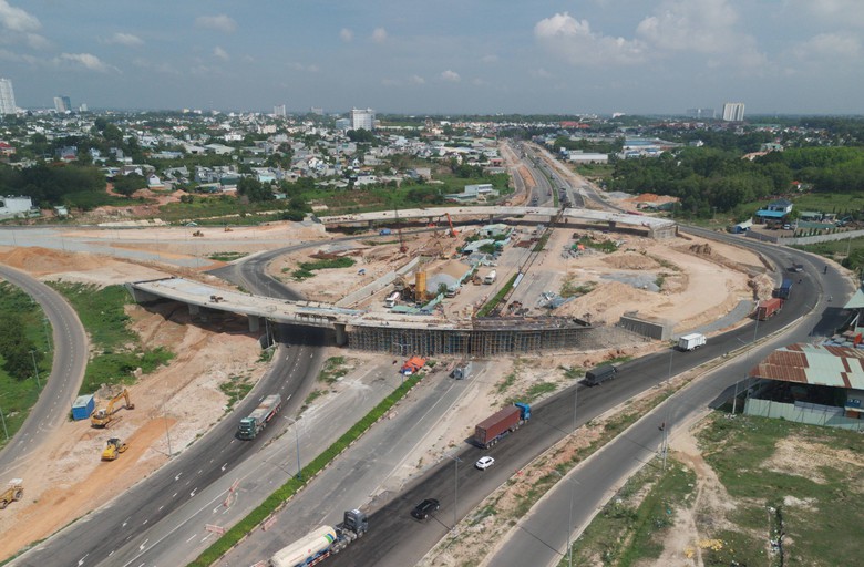 TP.HCM th&aacute;o gỡ vướng mắc bồi thường, t&aacute;i định cư cho phần diện t&iacute;ch c&ograve;n lại của c&aacute;c dự &aacute;n - Ảnh 1.