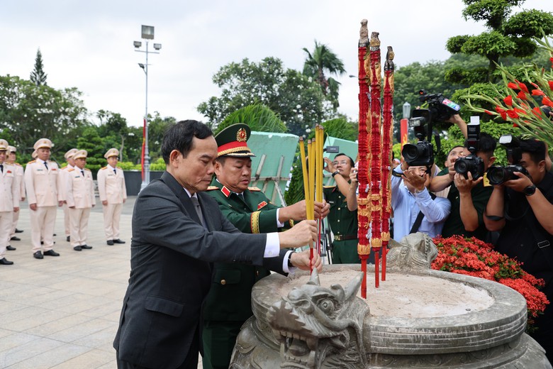 TP.HCM đồng loạt thu nhận ADN thân nhân để xác định danh tính liệt sĩ chưa rõ thông tin - Ảnh 3.