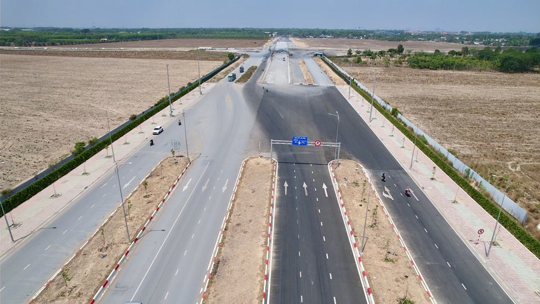 Đồng Nai tăng tốc ho&agrave;n thiện hai tuyến giao th&ocirc;ng kết nối s&acirc;n bay Long Th&agrave;nh - Ảnh 5.