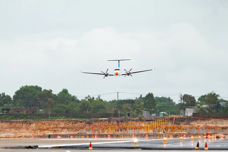 Bay hiệu chuẩn đường băng số 2 sân bay Phú Quốc ở An Giang - Ảnh 1.