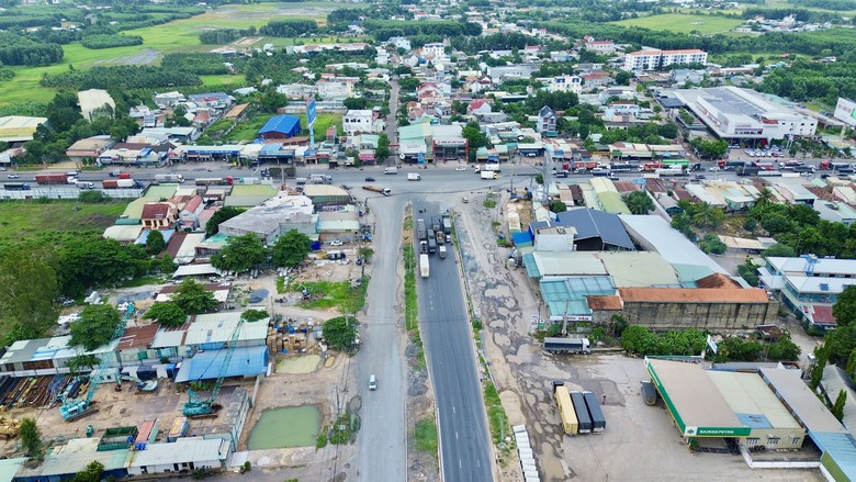 Đồng Nai tăng tốc ho&agrave;n thiện hai tuyến giao th&ocirc;ng kết nối s&acirc;n bay Long Th&agrave;nh - Ảnh 4.