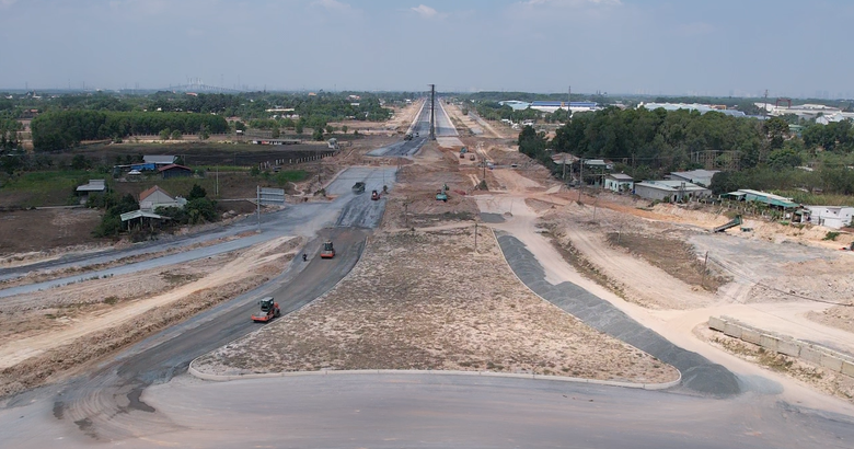Đồng Nai tăng tốc ho&agrave;n thiện hai tuyến giao th&ocirc;ng kết nối s&acirc;n bay Long Th&agrave;nh - Ảnh 3.
