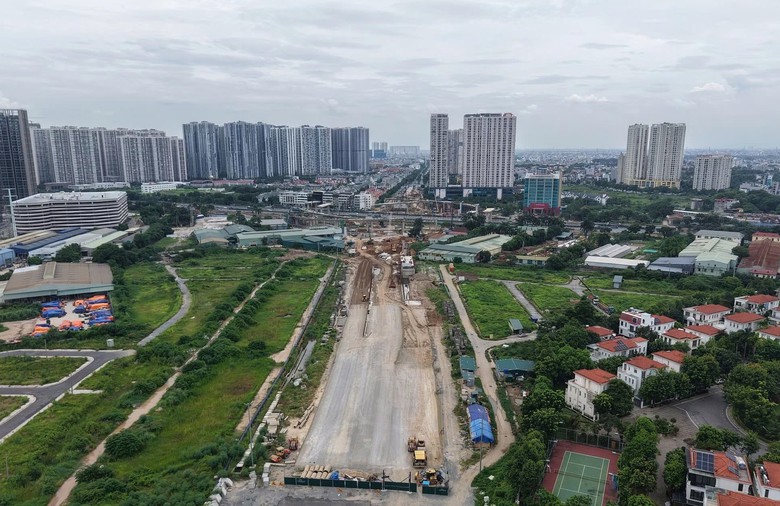H&agrave; Nội tổ chức lại giao th&ocirc;ng đường Ho&agrave;ng T&ugrave;ng phục vụ thi c&ocirc;ng n&uacute;t giao V&agrave;nh đai 3,5 - Ảnh 1.