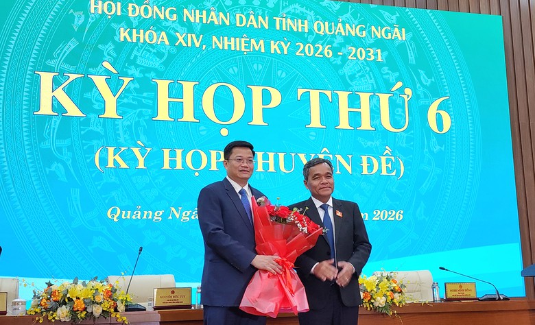 T&acirc;n Chủ tịch UBND tỉnh Quảng Ng&atilde;i: Kiến tạo động lực ph&aacute;t triển từ hạ tầng giao th&ocirc;ng - Ảnh 3.