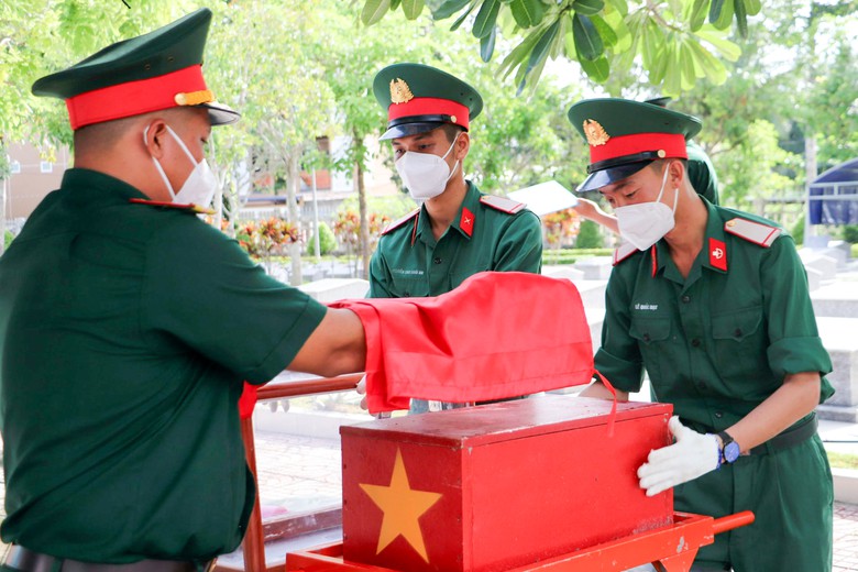 Vĩnh Long: Lấy mẫu ADN t&igrave;m lại t&ecirc;n cho 126 liệt sĩ ở Nghĩa trang B&igrave;nh Minh - Ảnh 6.