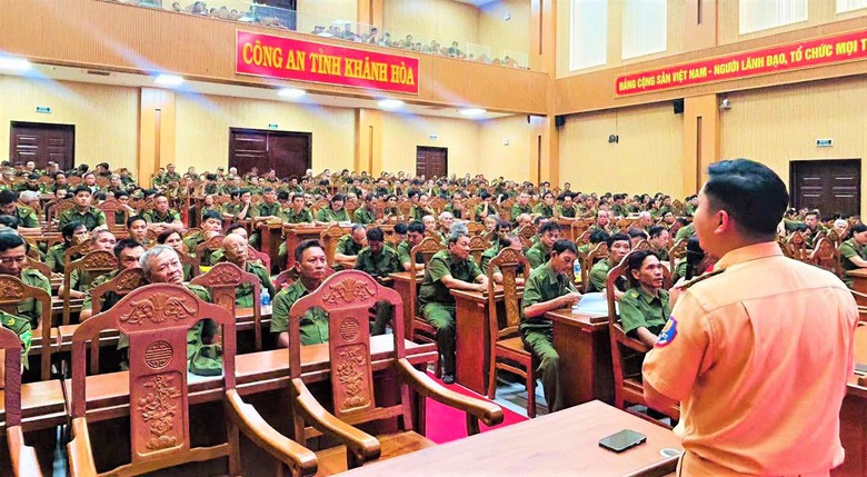 Hơn 500 th&agrave;nh vi&ecirc;n lực lượng an ninh cơ sở tập huấn nghiệp vụ bảo đảm trật tự, an to&agrave;n giao th&ocirc;ng  - Ảnh 1.
