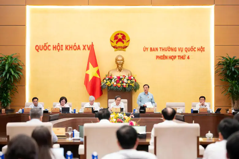 Ủy ban Thường vụ Quốc hội cho &yacute; kiến về ch&iacute;nh s&aacute;ch sửa đổi Luật Nh&agrave; ở năm 2023 - Ảnh 2.