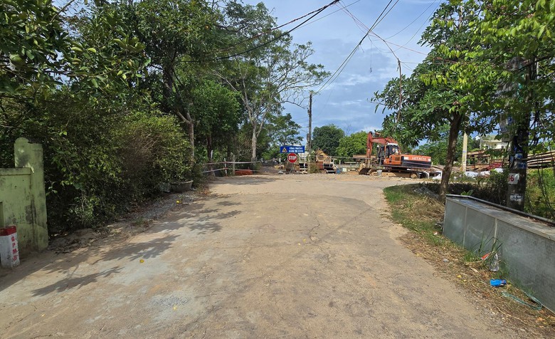 Quảng Trị: X&acirc;y dựng hầm chui đường sắt, x&oacute;a lối đi tự mở mất an to&agrave;n giao th&ocirc;ng tại Km 622 - Ảnh 1.