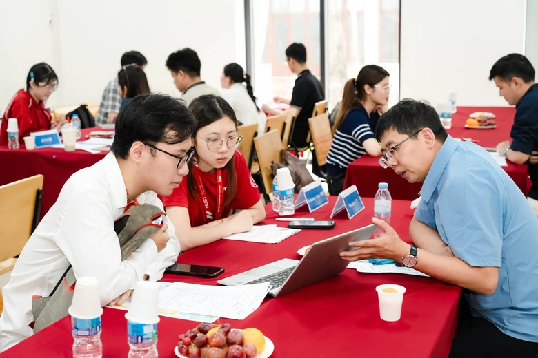 Điểm chuẩn 68 chương tr&igrave;nh của Đại học B&aacute;ch khoa H&agrave; Nội dự kiến từ 20 điểm - Ảnh 1.