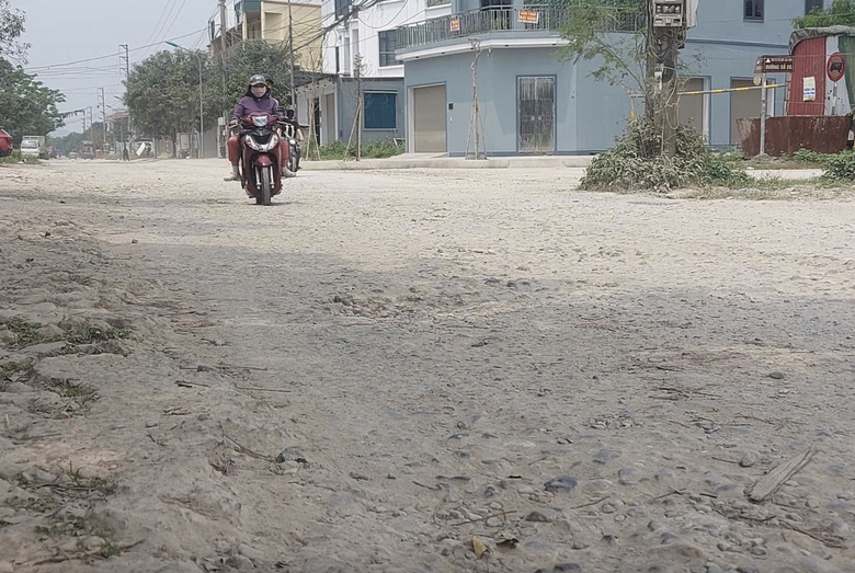 Nghệ An: Đẩy nhanh tiến độ, nâng cấp sửa chữa các tuyến đường tại hai phường trung tâm - Ảnh 4.