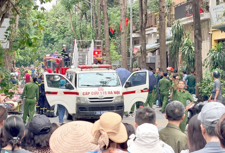 H&agrave; Nội: Ch&aacute;y biệt thự liền kề ở khu đ&ocirc; thị Văn Ph&uacute;, hai người tử vong - Ảnh 2.
