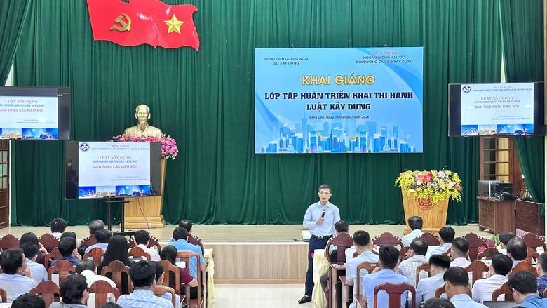 Quảng Ngãi tổ chức tập huấn, đưa Luật Xây dựng vào thực tiễn đời sống - Ảnh 3.